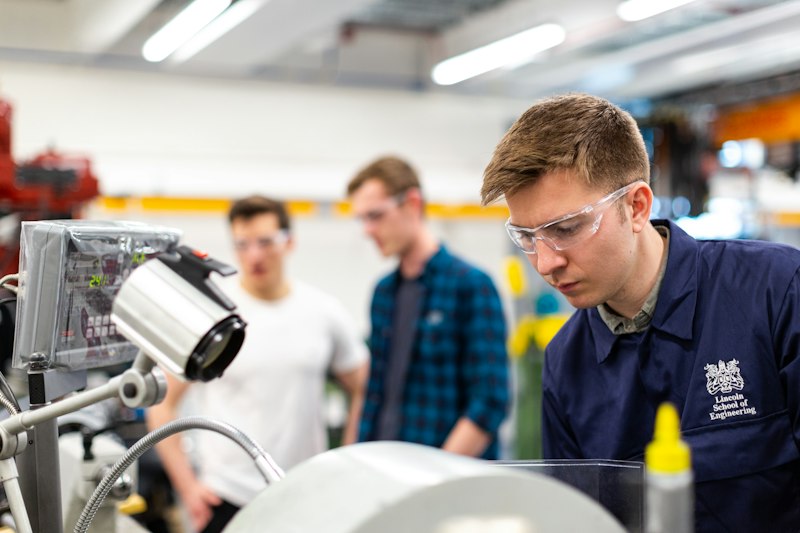 Medical & Industrial Equipment Finance Consultation Dossier